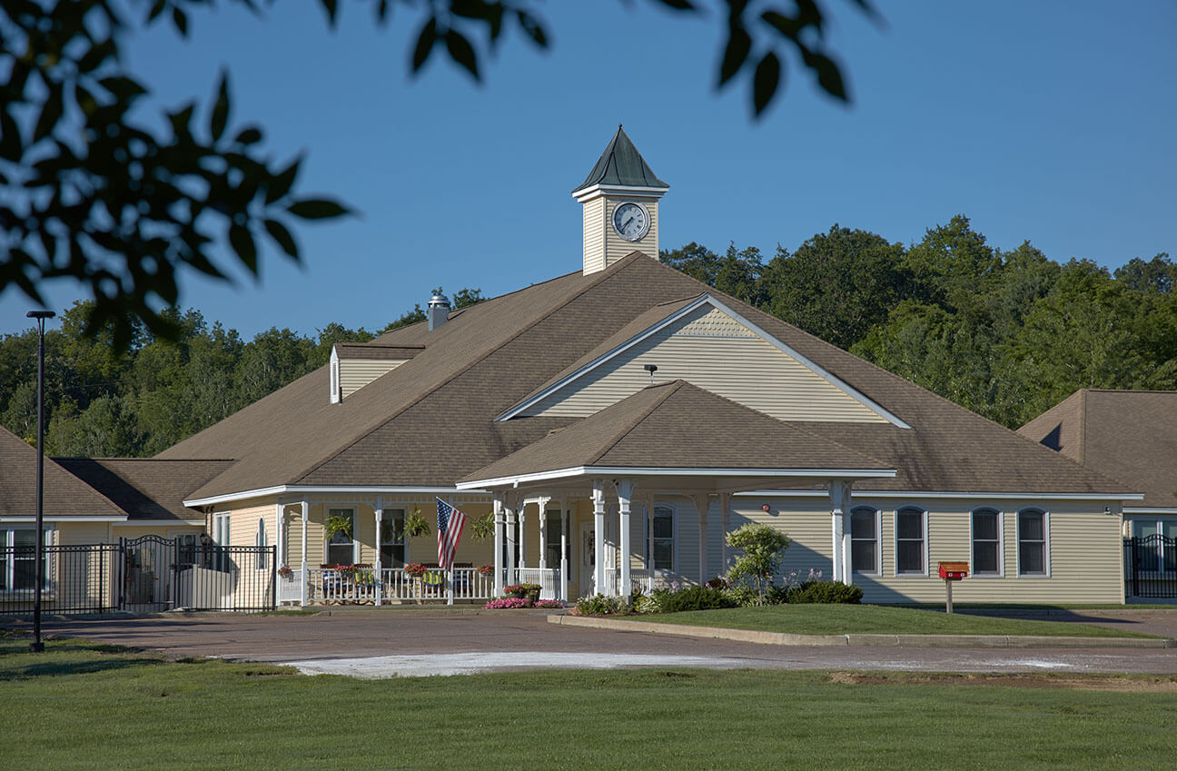 Senior Living Community Near Me | Arbors at Shelburne