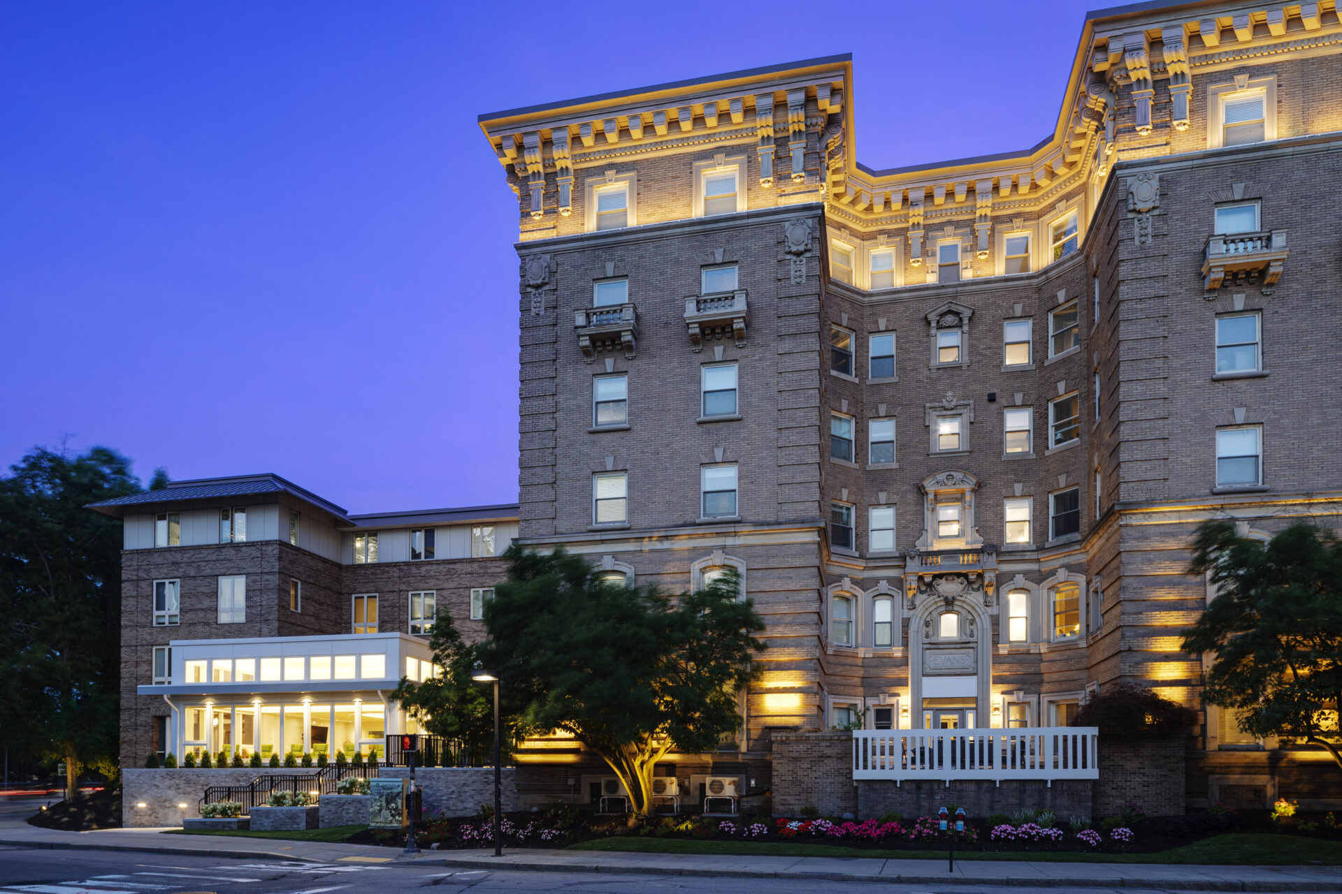 Evans Park at Newton Corner - Assisted Living in Newton, MA